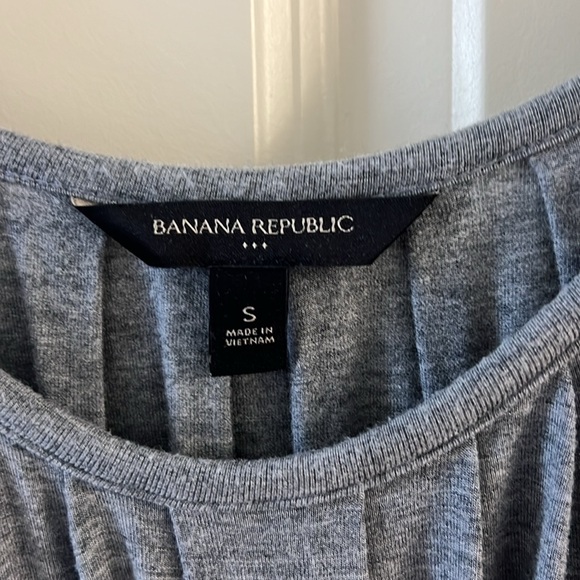 Banana Republic top - Picture 2 of 4